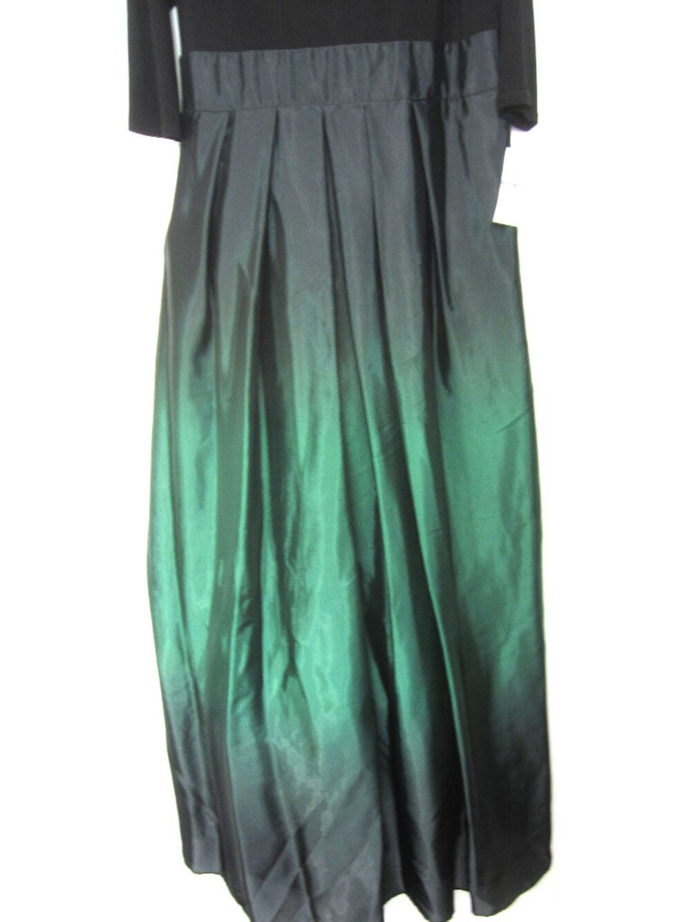 Ignite Evenings NEW Size 18 Ombre Satin Boat Neck Ball Gown Black Green Formal - Picture 7 of 15